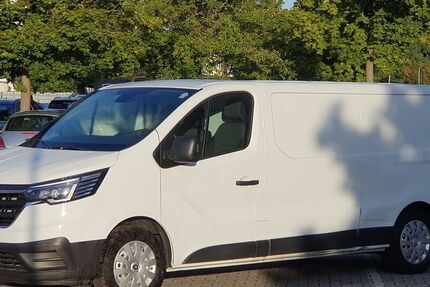 Renault Trafic 70.000 km 19.900 &euro; München 81825