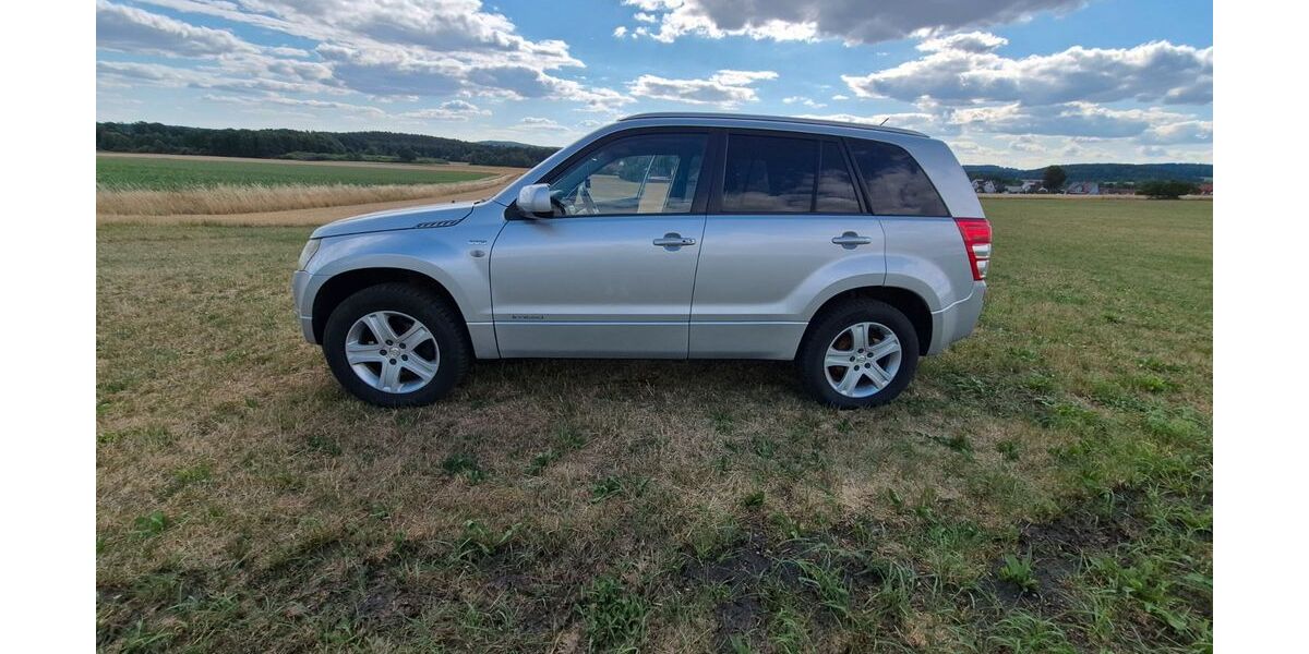 Suzuki Grand Vitara 164.000 km 6.500 &euro; Hahnbach 92256