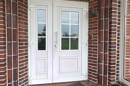 Wohnung mit eigenen Haupteingang und Stellplatz draußen zimmer