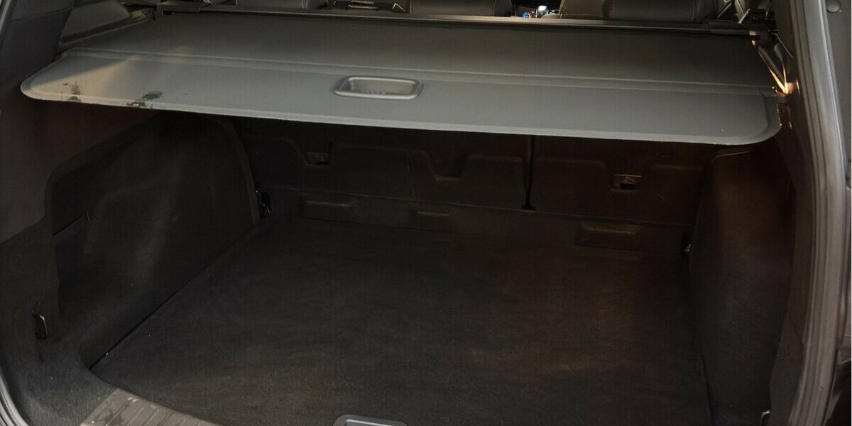 Ford Kuga ST-Line AWD Autom. Navi Kamera AHK Sony 243.143 km 11.800 &euro; Wuppertal 42327