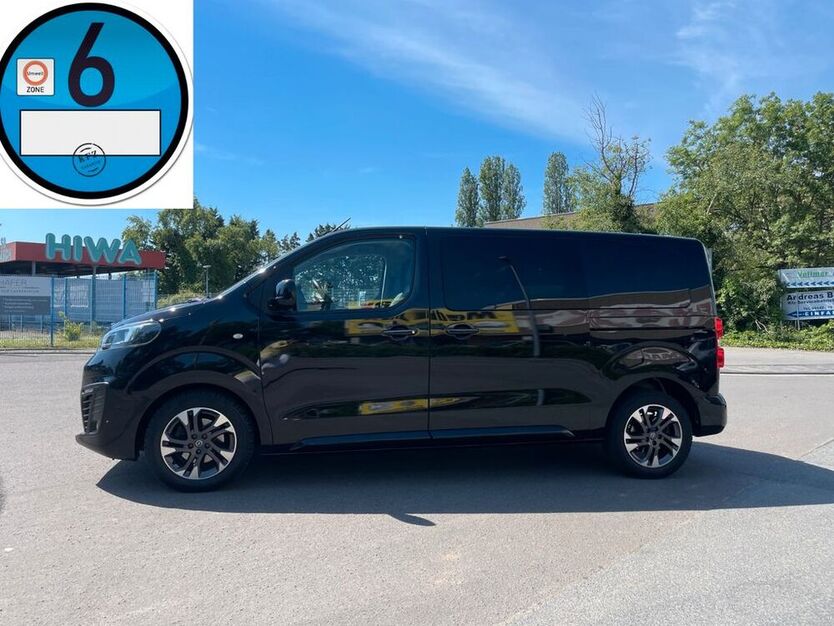 Zafira Life