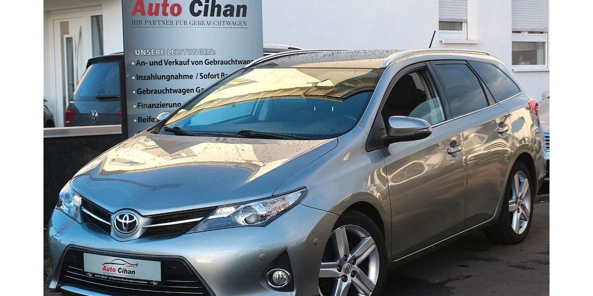 Toyota Auris 109.700 km 10.990 &euro; Lampertheim 68623