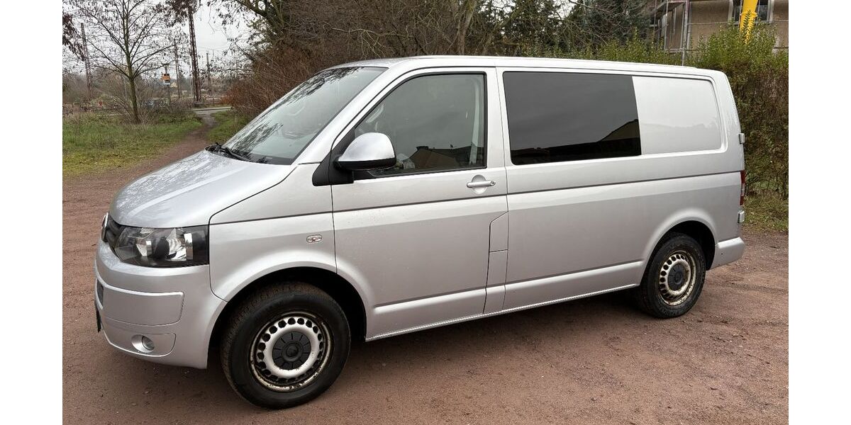 VW T5 Transporter 215.668 km 10.800 &euro; Salzatal 06198