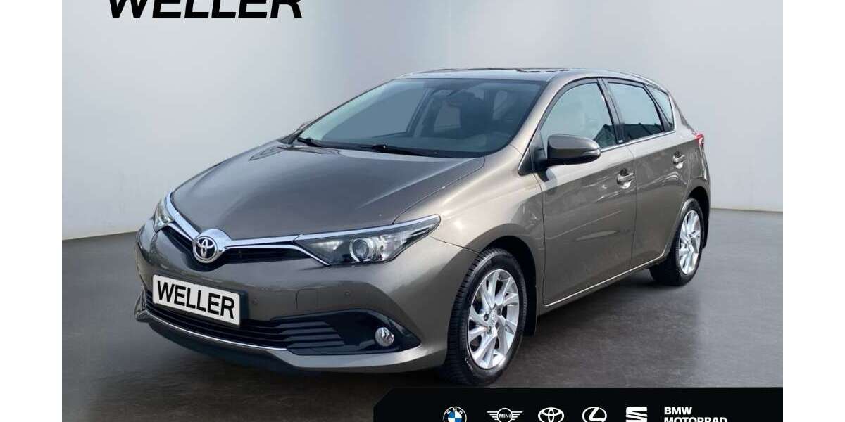 Toyota Auris 74.300 km 11.990 &euro; Leipzig-Burghausen 04178