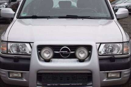 Opel Frontera 82.000 km 5.999 € Berlin 13597