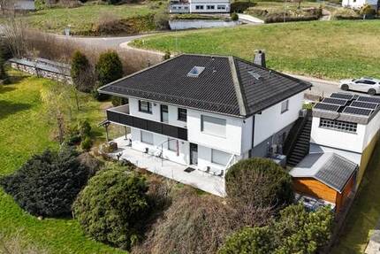 Haus Hellenthal - 7 Zimmer, 236 m&sup2;, 585.000&euro; | Angebot:26220581