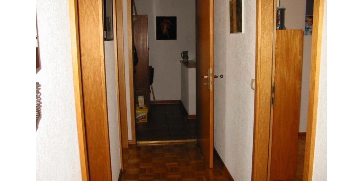 Dachgeschoßwohnung Neuenburg am Rhein - 3 Zimmer, 84 m&sup2;, 1.100&euro; | Angebot:26339926