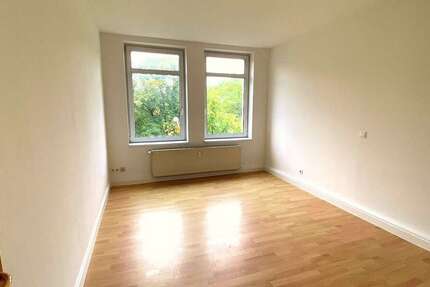Wohnung Halle (Saale) Lutherplatz/Thüringer Bahnhof - 3 Zimmer, 67 m&sup2;, 676&euro; | Angebot:26692508