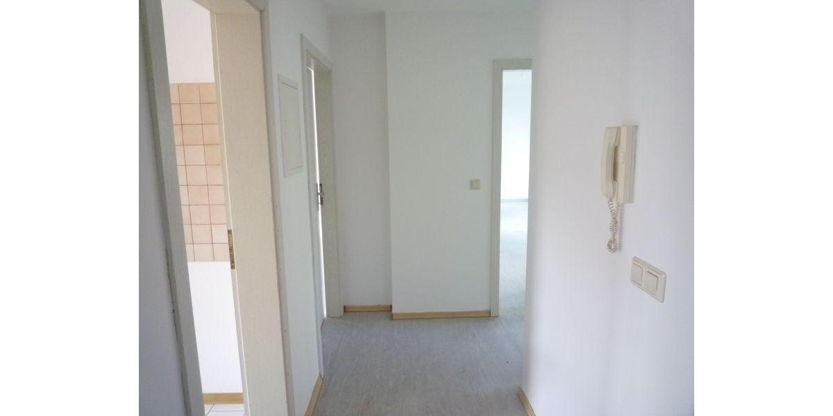 Etagenwohnung Staßfurt - 4 Zimmer, 80 m&sup2;, 440&euro; | Angebot:26366817