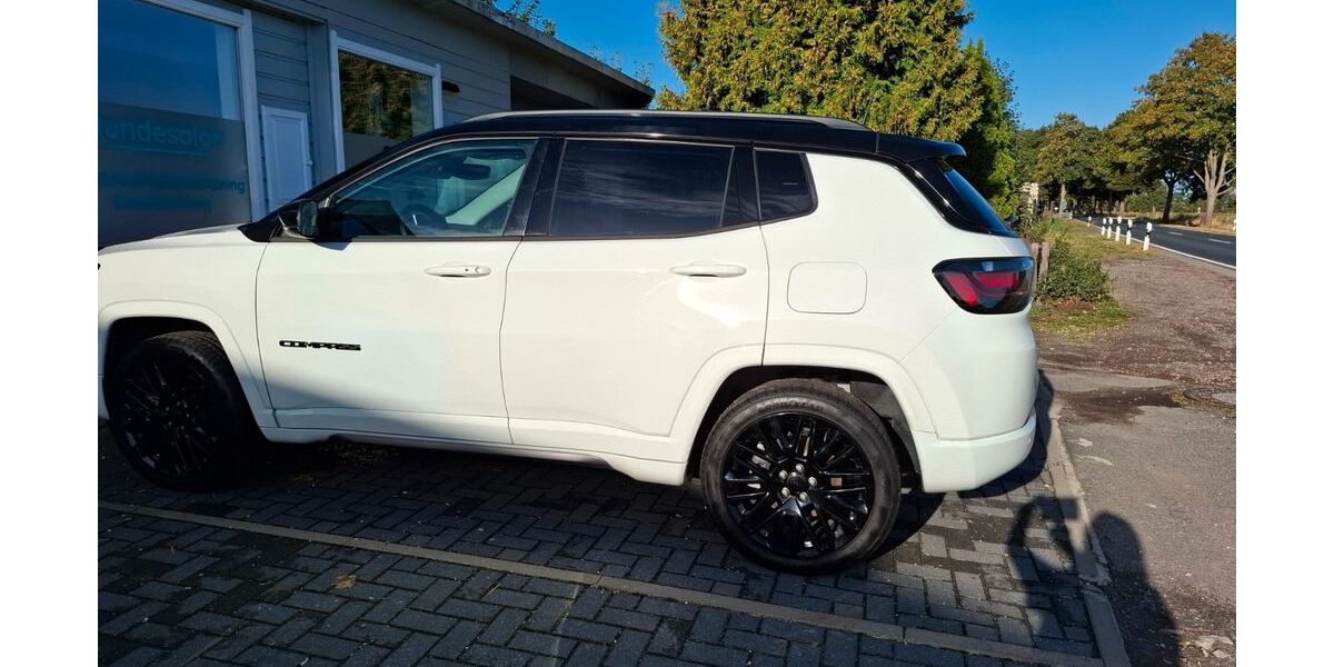 Jeep Compass 40.633 km 26.500 &euro; Ribbesbüttel 38551