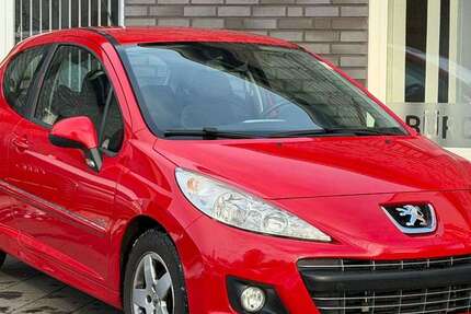 Peugeot 207 152.000 km 2.999 &euro; Minden 32429