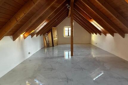 5 Zimmer Wohnung, viel Platz für große Familien etc. SENNFELD 5 zimmer