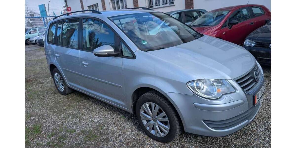 VW Touran 248.786 km 3.999 &euro; Berlin-Karlshorst 10318