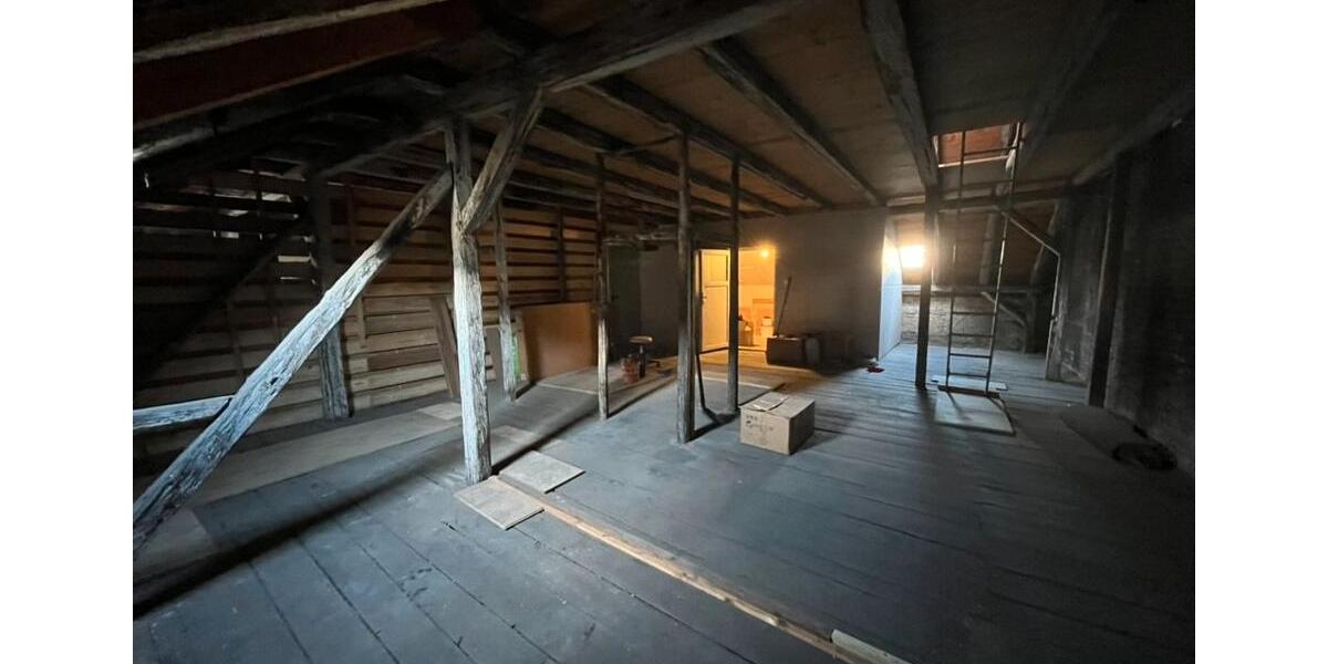 Einfamilienhaus Hof Altstadt - 4 Zimmer, 140 m&sup2;, 1.200&euro; | Angebot:26153717