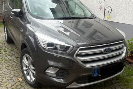 Ford Kuga 43.000 km 17.500 &euro; Waldsolms 35647