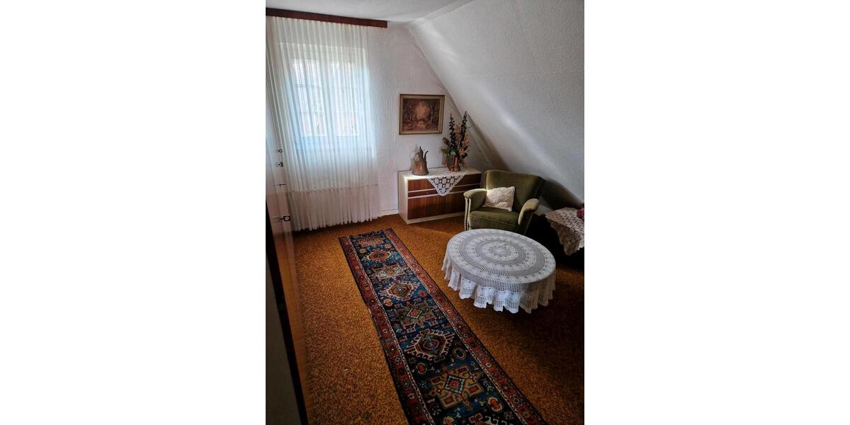 Dachgeschoßwohnung Velen - 3 Zimmer, 100 m&sup2;, 400&euro; | Angebot:26335323