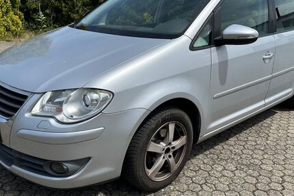 VW Touran 306.000 km 1.500 &euro; Lollar, bei Gießen 35457