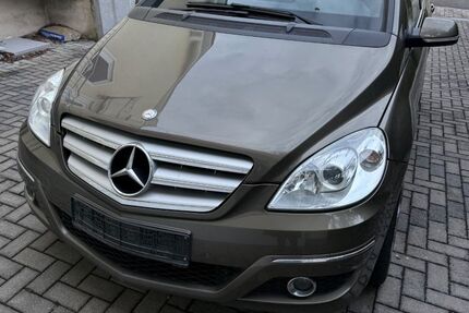 Mercedes-Benz B 200 212.107 km 4.790 &euro; Dellfeld 66503