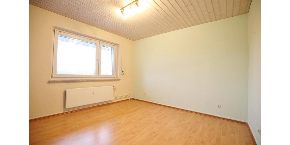 Etagenwohnung Lentföhrden - 3 Zimmer, 75 m&sup2;, 899&euro; | Angebot:26720625