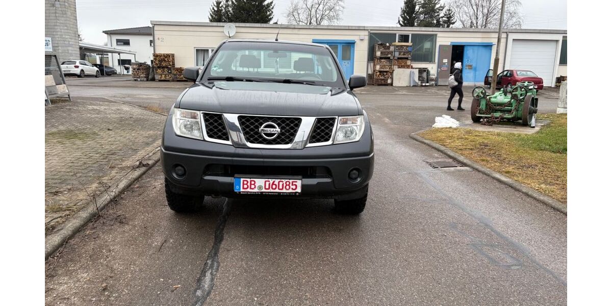 Nissan Navara 137.444 km 7.990 &euro; Weil im Schönbuch 71093