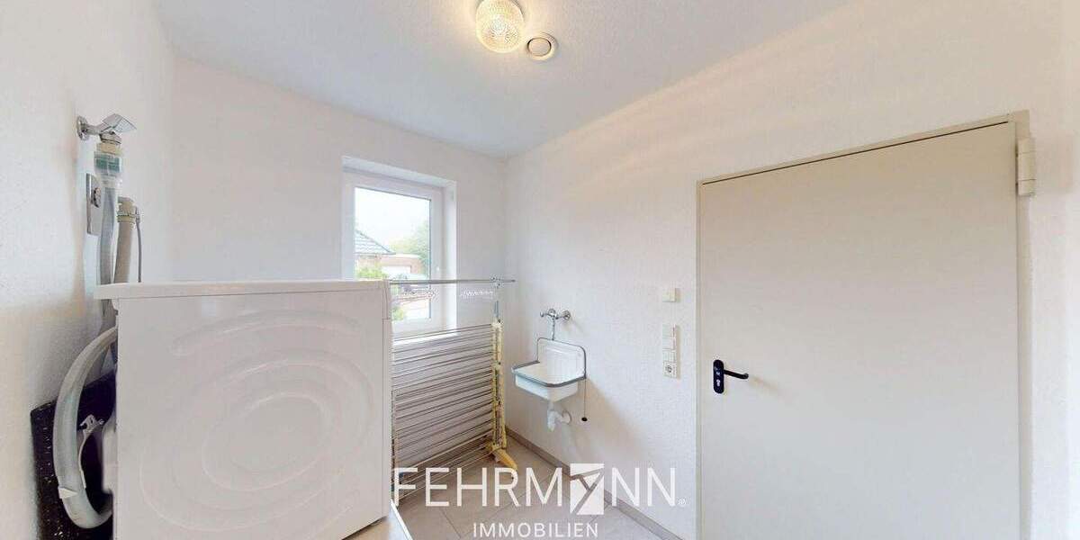 Einfamilienhaus Sögel - 6 Zimmer, 259 m&sup2;, 499.000&euro; | Angebot:25770470