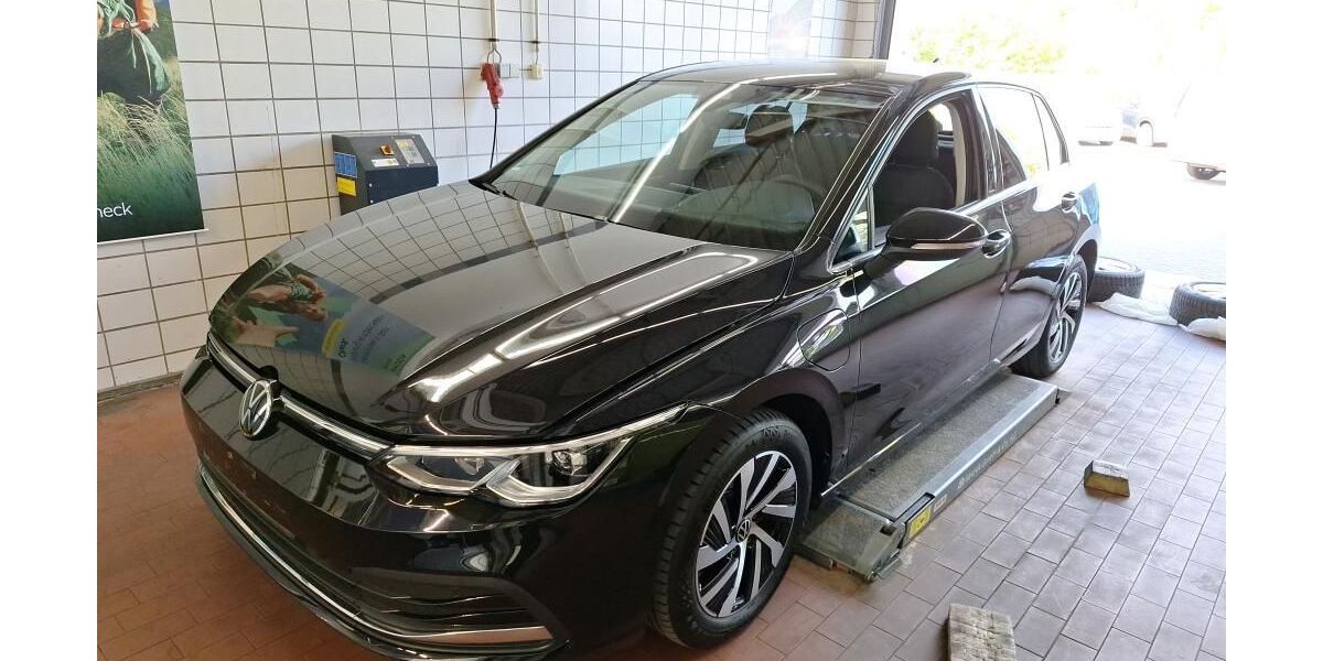 VW Golf 84.619 km 18.690 &euro; Nabburg 92507