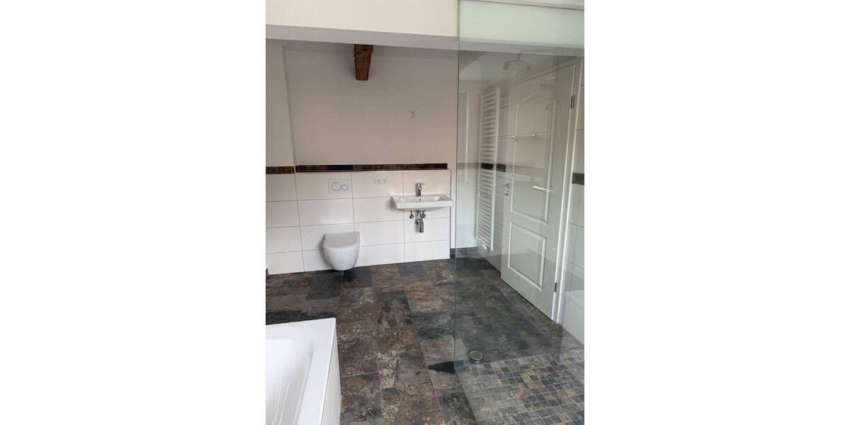 Reihenmittelhaus Pirna ot Graupa Graupa - 5 Zimmer, 195 m&sup2;, 1.950&euro; | Angebot:26827048
