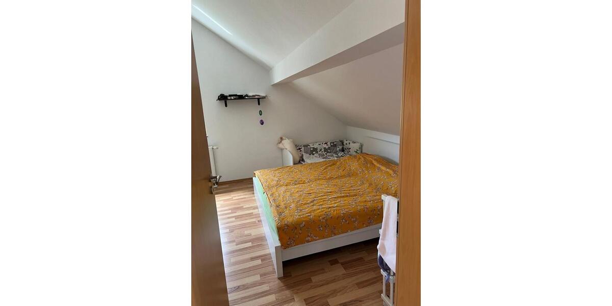 Dachgeschoßwohnung Bühl - 2.5 Zimmer, 68 m&sup2;, 700&euro; | Angebot:25561233