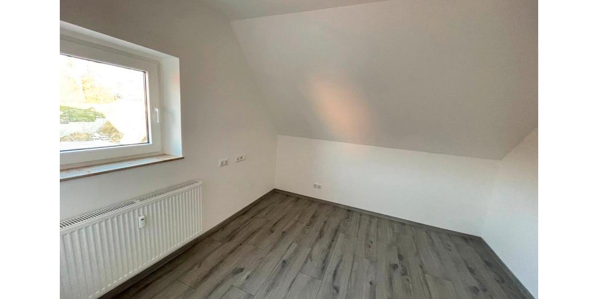 Dachgeschoßwohnung Hückelhoven - 2 Zimmer, 42 m&sup2;, 575&euro; | Angebot:24850335
