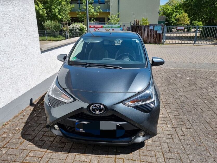 Aygo (X)