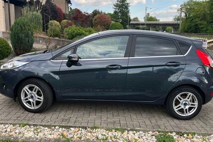 Ford Fiesta 185.000 km 3.300 &euro; Ockenfels 53545