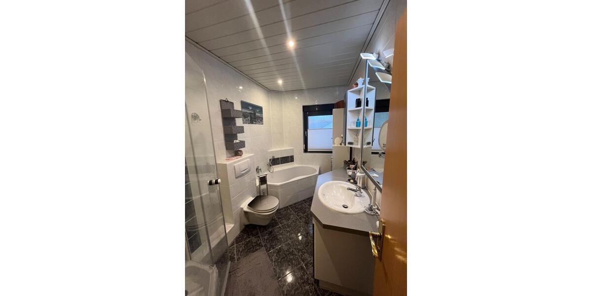 Etagenwohnung Sehnde - 3 Zimmer, 109 m&sup2;, 285.000&euro; | Angebot:25495620