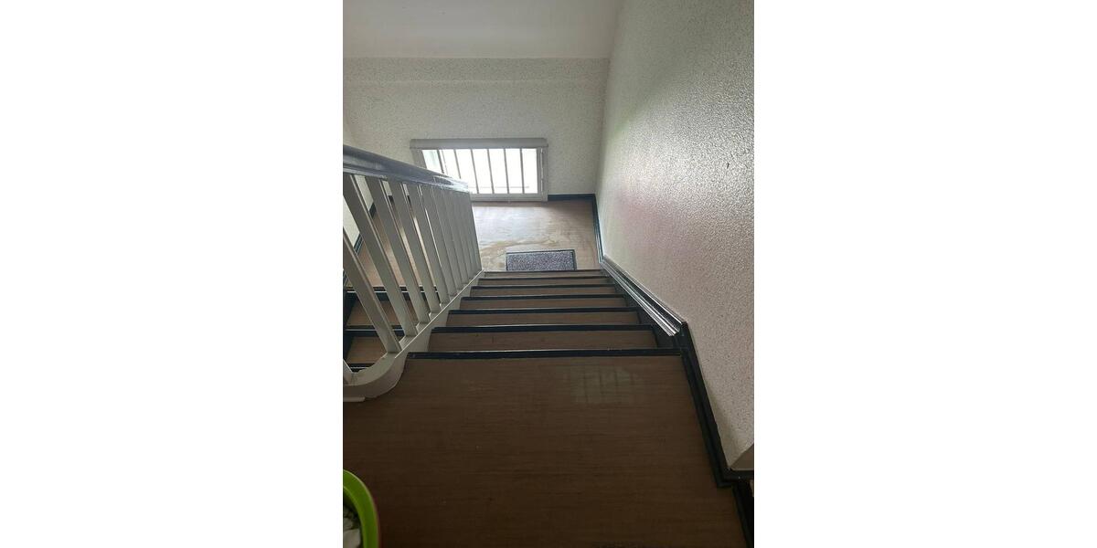 Dachgeschoßwohnung Wilhelmshaven Fedderwardergroden - 3 Zimmer, 50 m&sup2;, 57.000&euro; | Angebot:26609218