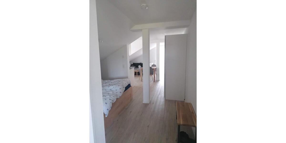 Dachgeschoßwohnung Karlskron - 1 Zimmer, 38 m&sup2;, 500&euro; | Angebot:26394206