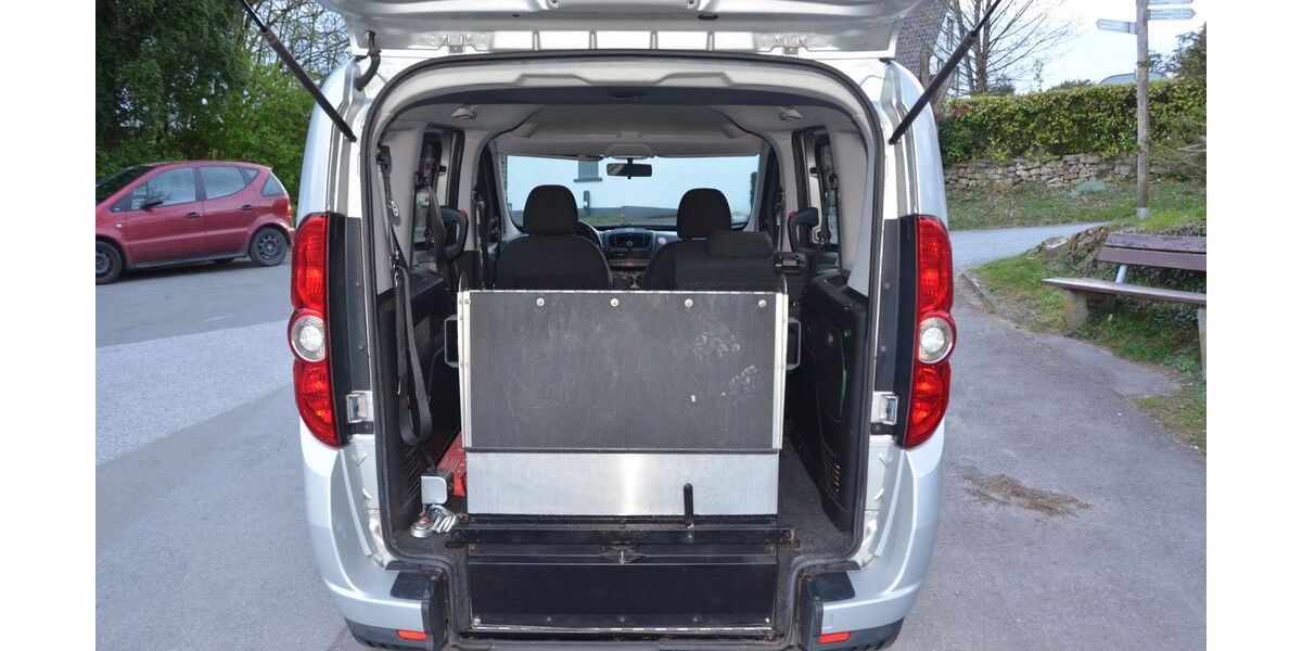 Fiat Doblo 122.629 km 8.499 &euro; Detmold 32760