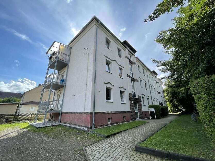 Wohnung zum Kaufen in Borna 65.600 € 41 m²