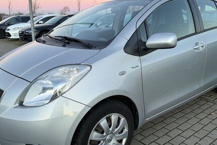 Toyota Yaris 87.000 km 3.700 &euro; Wildau 15745