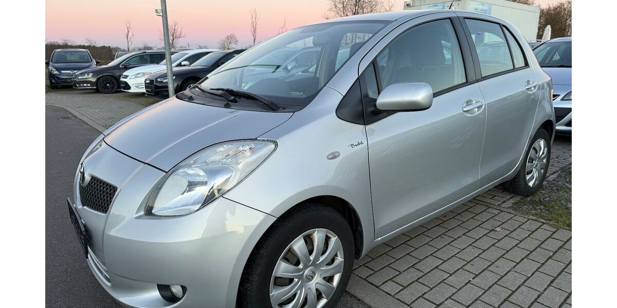 Toyota Yaris 87.000 km 3.700 &euro; Wildau 15745