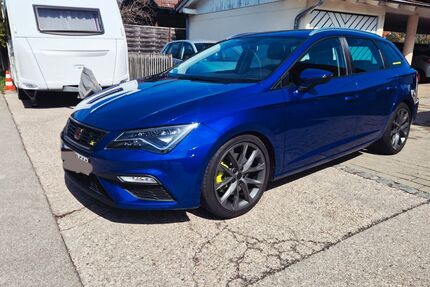 Seat Leon 89.900 km 13.990 &euro; Wolfratshausen 82515