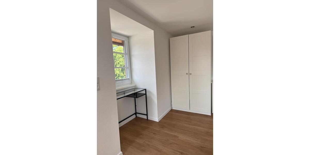 Dachgeschoßwohnung Lindenberg im Allgäu - 4 Zimmer, 100 m&sup2;, 680&euro; | Angebot:26013006