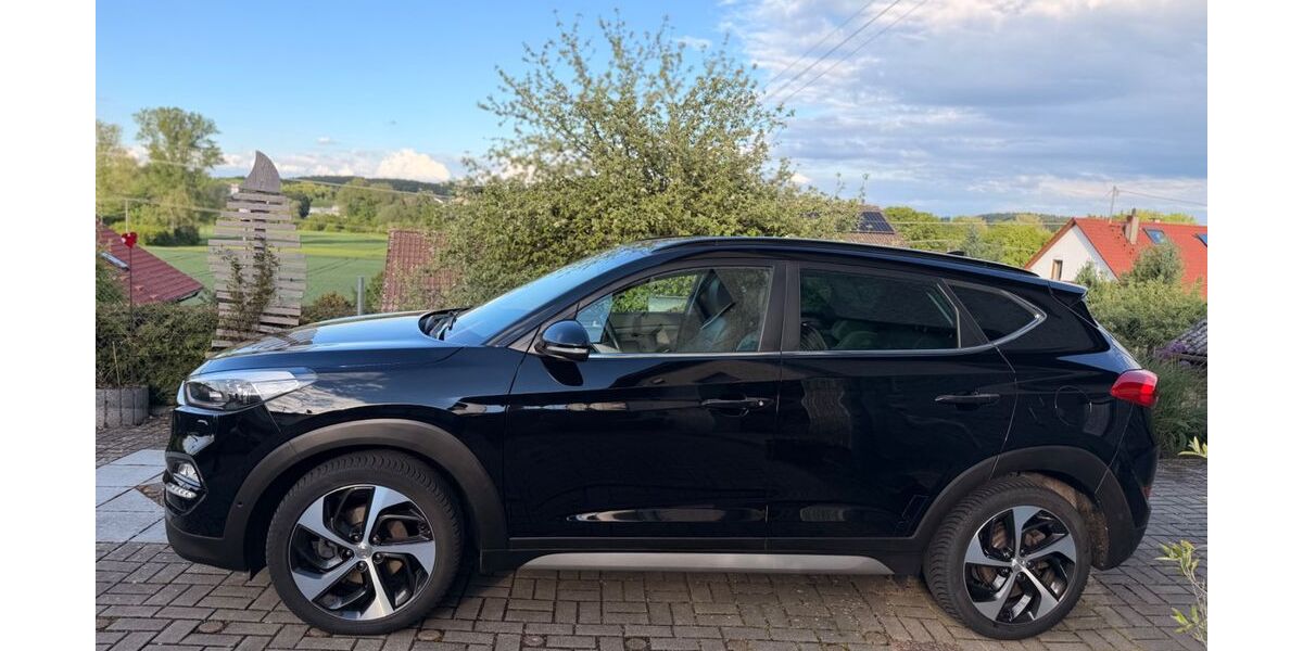 Hyundai TUCSON 98.000 km 17.700 &euro; Großkötz 89359