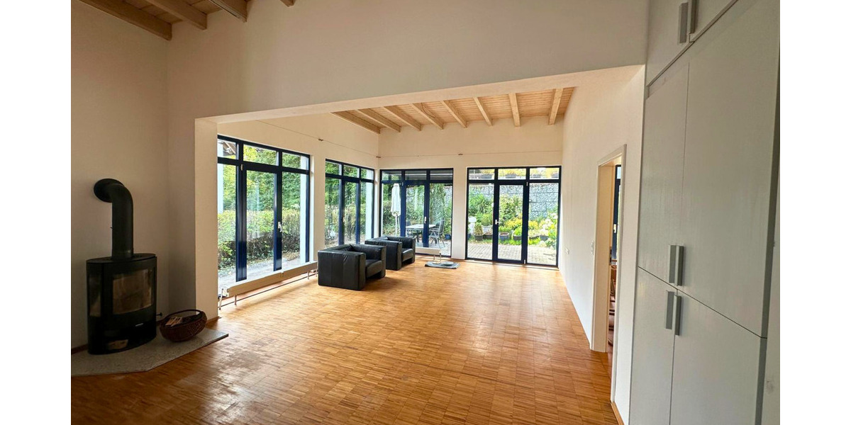 Doppelhaushälfte Neuenrade - 6 Zimmer, 140 m&sup2;, 985&euro; | Angebot:25703463