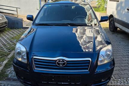 Toyota Avensis 133.000 km 3.990 &euro; Berlin 12105