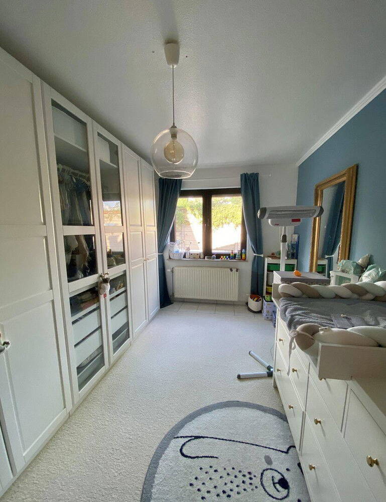 Attraktive, helle 3 ZKB-Wohnung mit neuw. EBK, Wintergarten und Garage in Süd-West-Lage