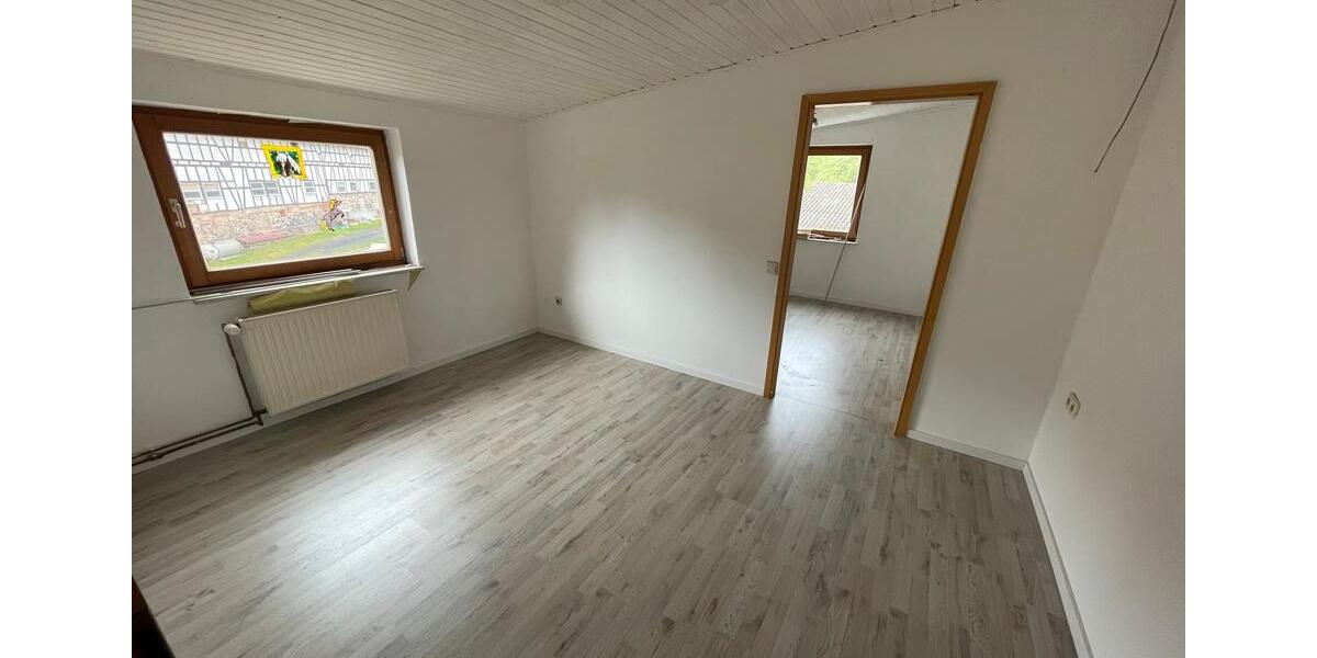 Etagenwohnung Antrifttal - 6 Zimmer, 146 m&sup2;, 800&euro; | Angebot:26652222