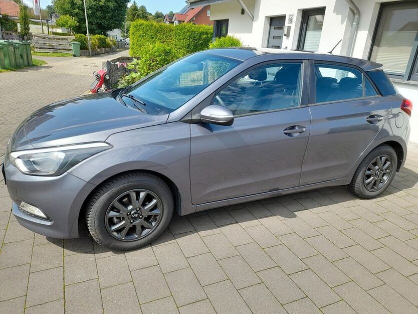 i20