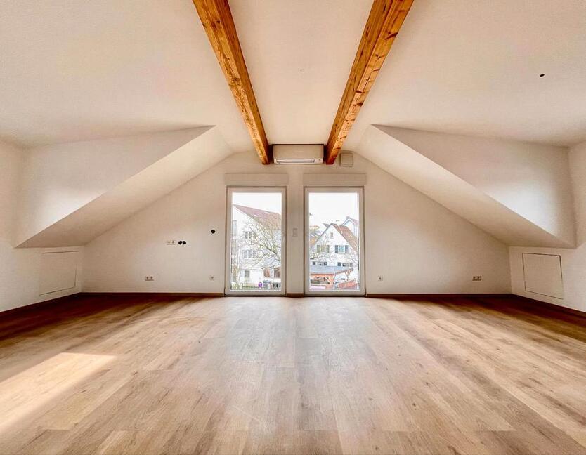 Stilvolle 3,5 Zimmer-Wohnung mit gehobener Innenausstattung in L