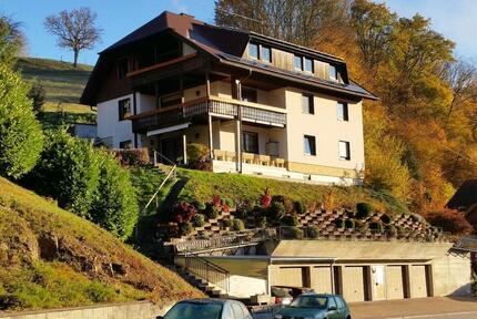 4-Zimmer-Dachgeschoßwohnung mit Balkon und Einbauküche