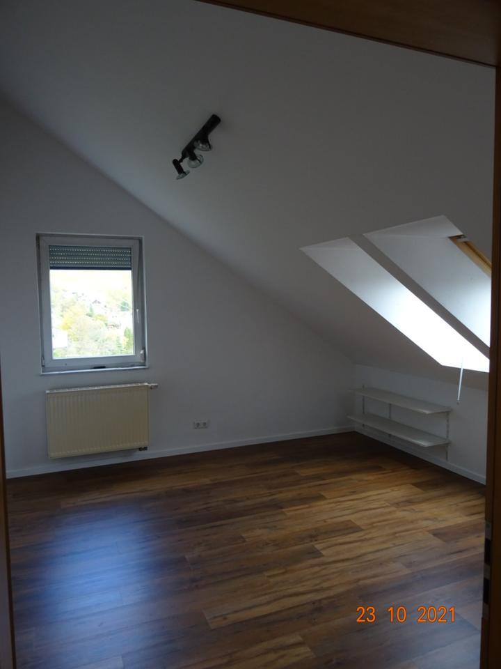 Niedernhall! Großes Einfamilienhaus mit Blick ins Kochertal