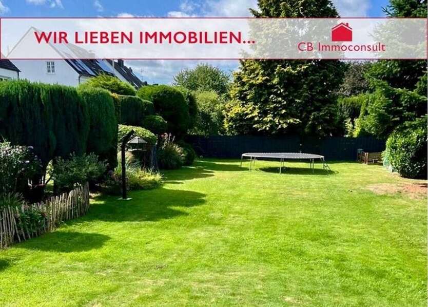 Haus zum Kaufen in Düsseldorf 1.079.000 € 284 m²